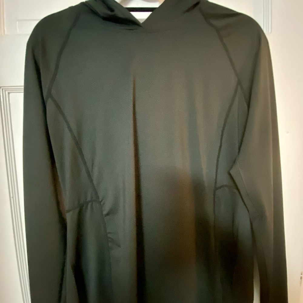 Women's SPF 50 protected Long Sleeve Hoodie - Black